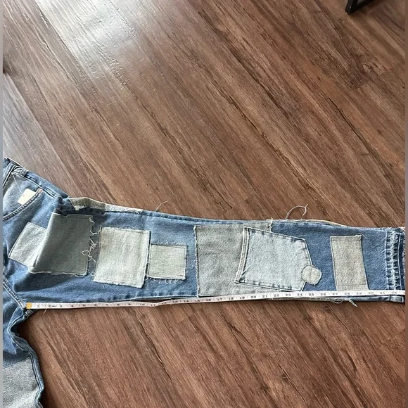 We The Free Bare With Me Jeans Rebel Hearts. Size 29